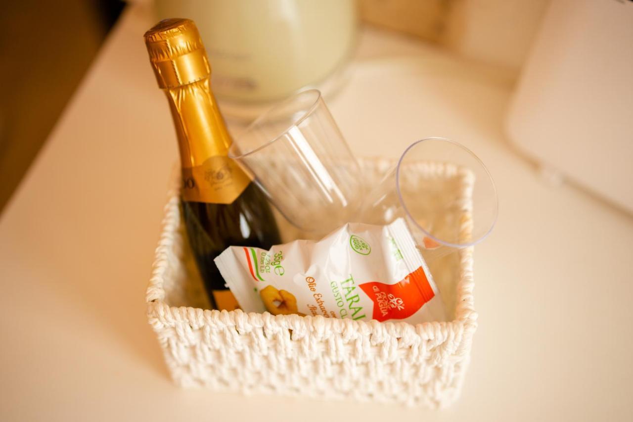Apulian Escapes - Suite Il Fico โปลีญาโนอามาเร ภายนอก รูปภาพ