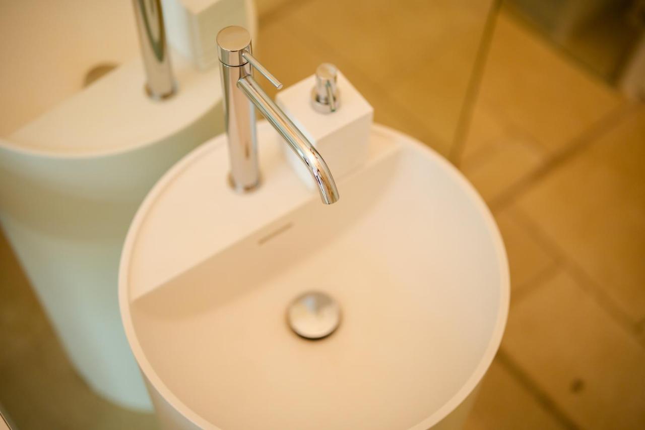 Apulian Escapes - Suite Il Fico โปลีญาโนอามาเร ภายนอก รูปภาพ